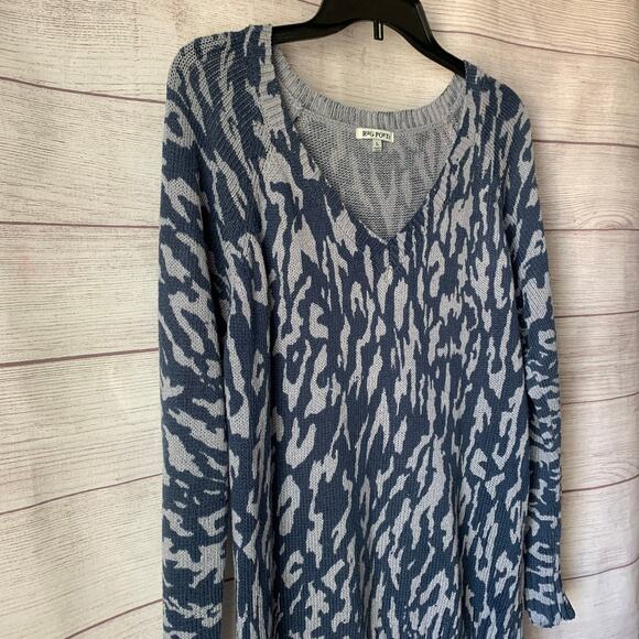 Rag Poets V-Neck Sweater Navy Blue and Gray Animal Print Size Large - Picture 13 of 13